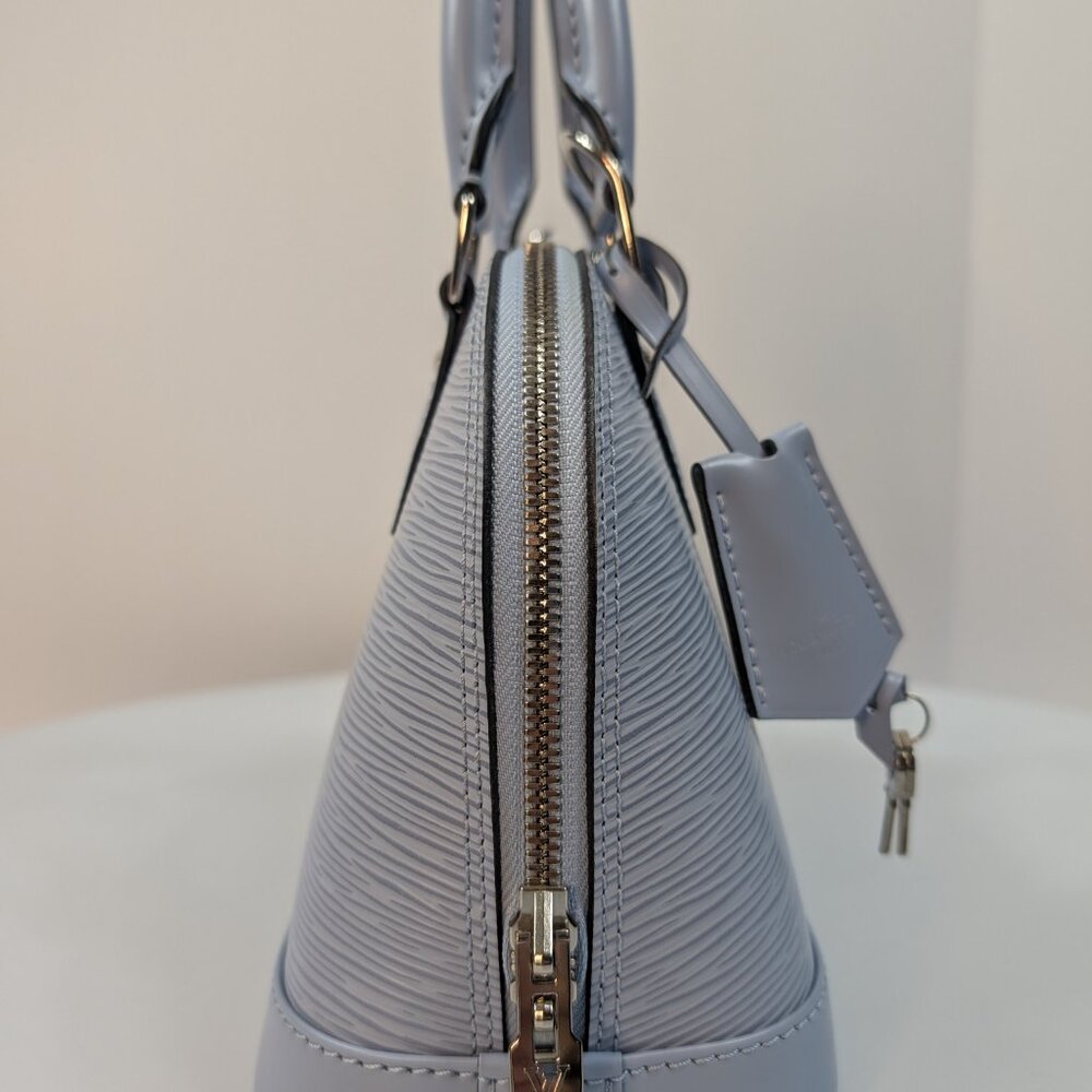 Louis Vuitton Alma BB Handbag in Blue Epi Leather with LV Strap - Picture 7 of 16